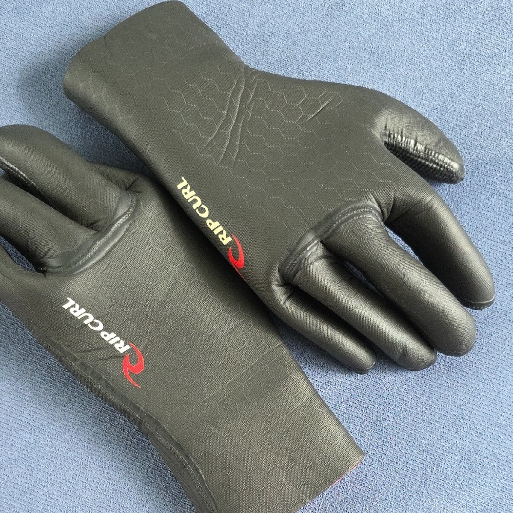Rip Curl Black Wetsuit Gloves Size Small 3/2mm Thickness EUC
